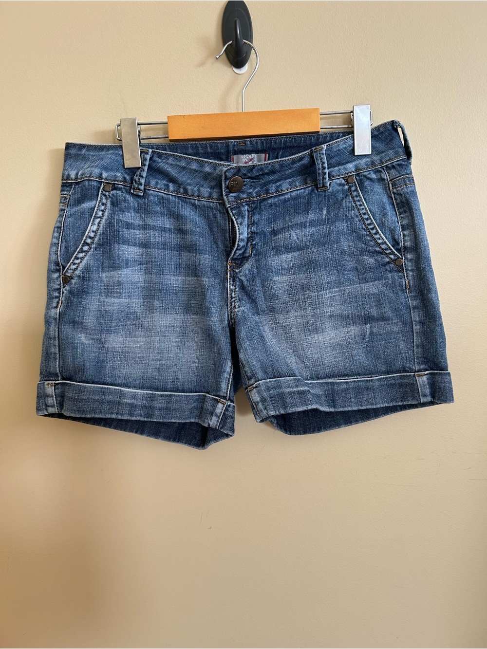 Classic Blue Denim Cuffed Flip Pocket Women’s Shorts